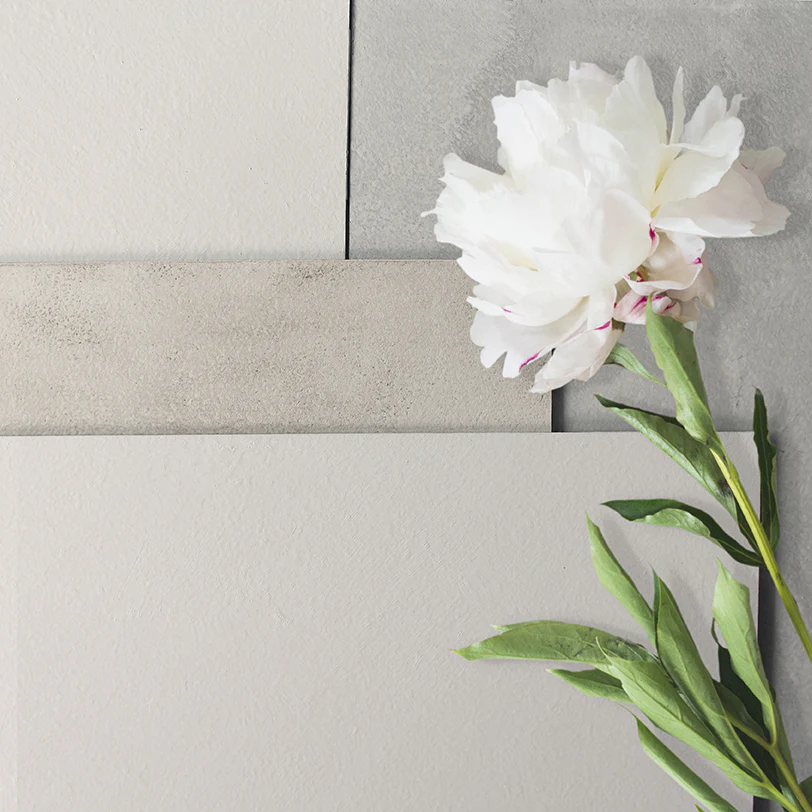 White Jolie Finishing Wax - Image 3