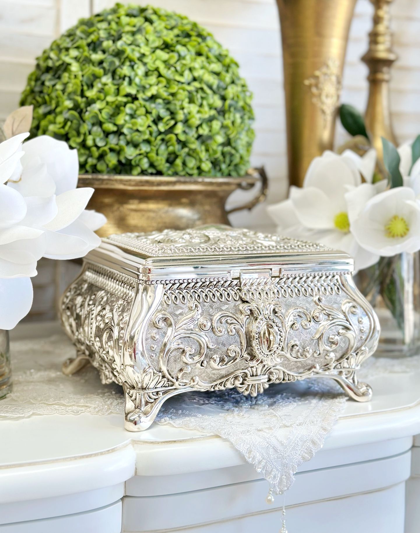 Cianna Ornate Silver Vintage Jewellery Box - Image 2
