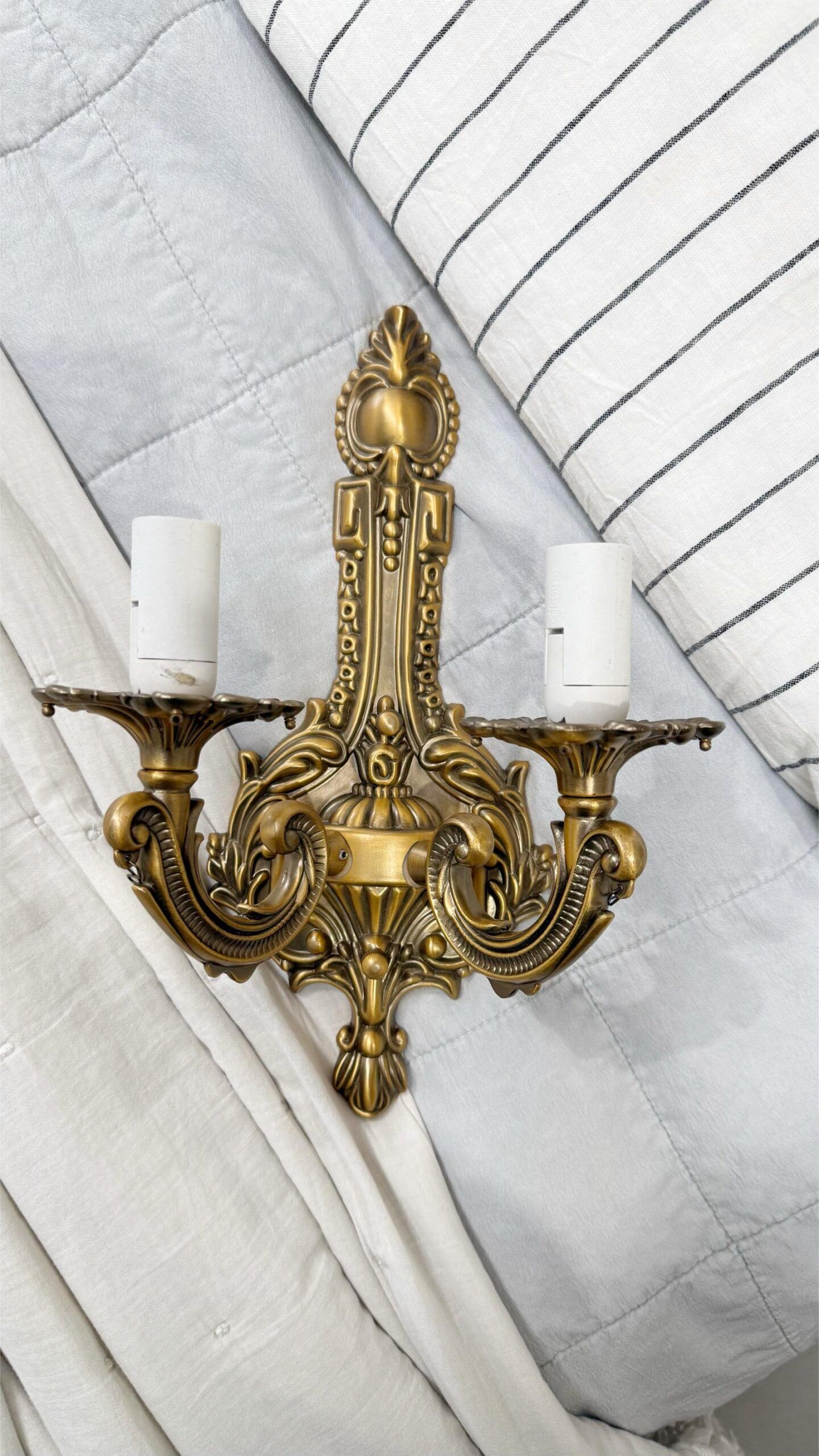 Ornate Vintage Brass Wall Sconce