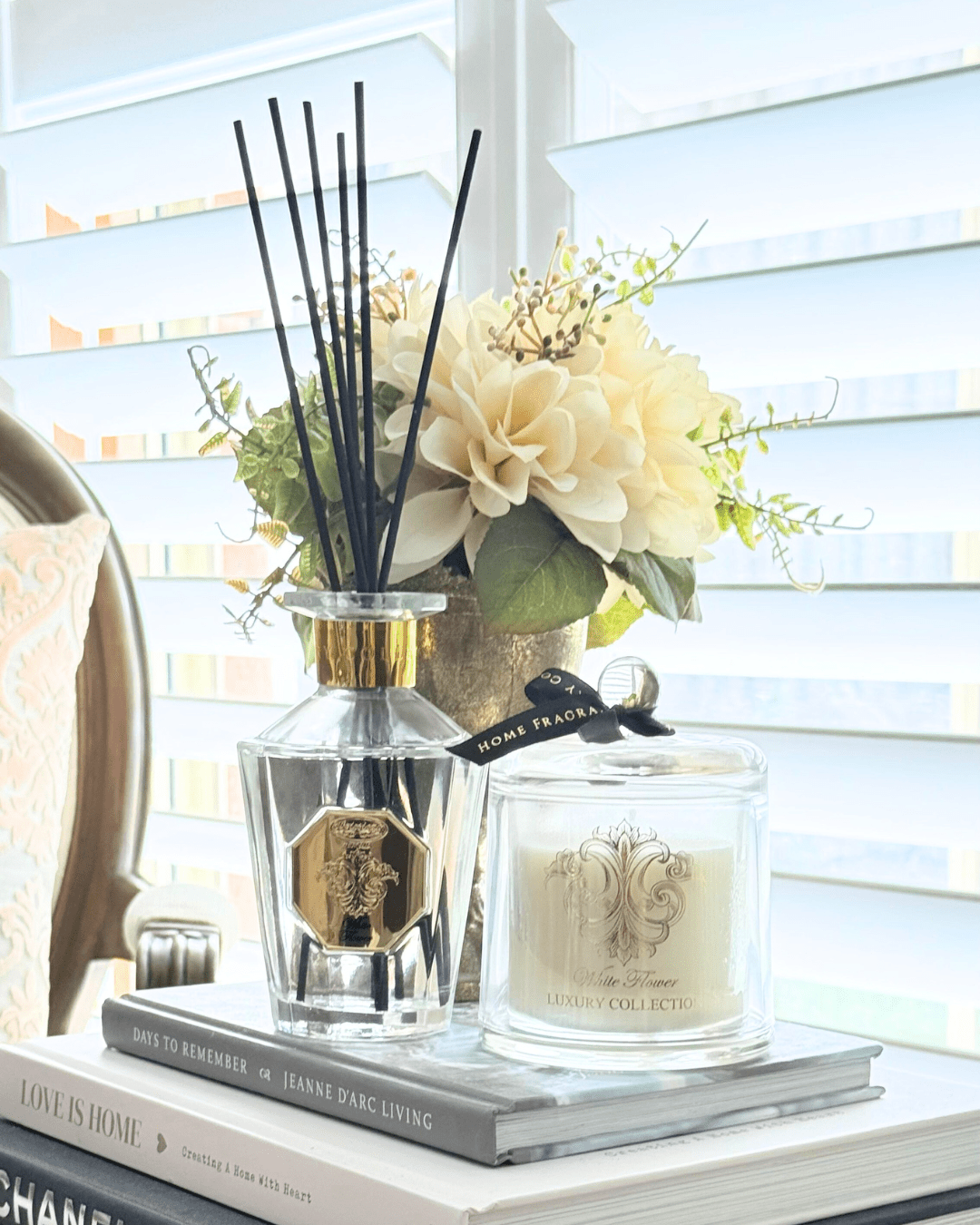 White Flower Luxury Diffuser 230ML - Image 2