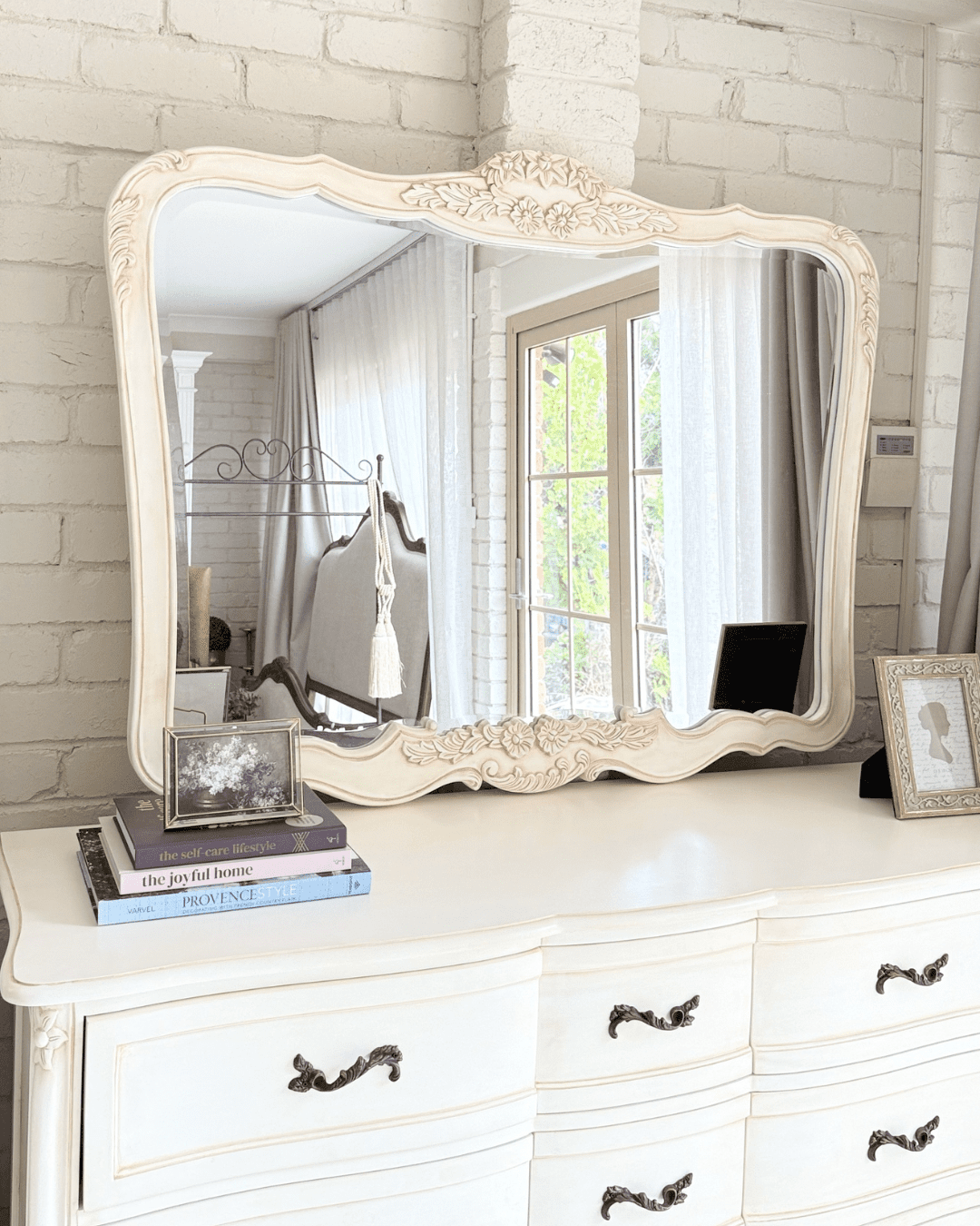 Belle Antique White French Chest of Drawers with Mirror - Image 4